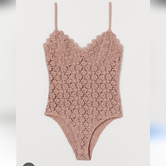 New With Tags! H&M Crochet Bodysuit Size Small - Picture 1 of 4